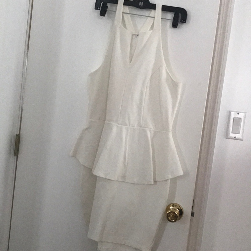 Bodycon white dress